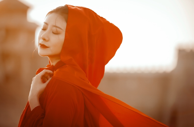 曲肖冰一首《天亮以前说再见》伤感旋律,哀婉感人[FLAC格式]-无损音乐源