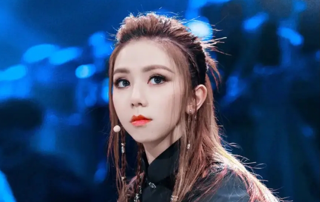 G.E.M.邓紫棋国语流行金曲《泡沫》[FLAC格式]　-无损音乐源