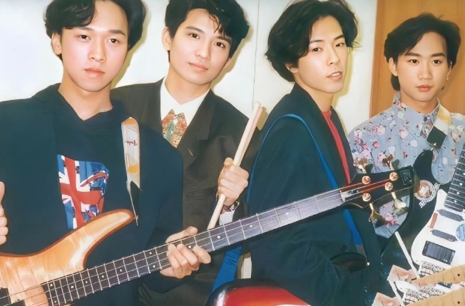 香港摇滚乐队Beyond演唱的一首歌曲《再见理想》[FLAC格式]-无损音乐源