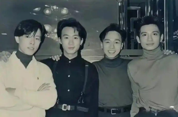 Beyond“非情爱”时代《灰色轨迹》[FLAC格式]-无损音乐源