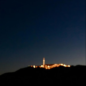 何故乐队《给喜欢黑夜的人》Flac/MP3格式 无损音乐下载-无损音乐源